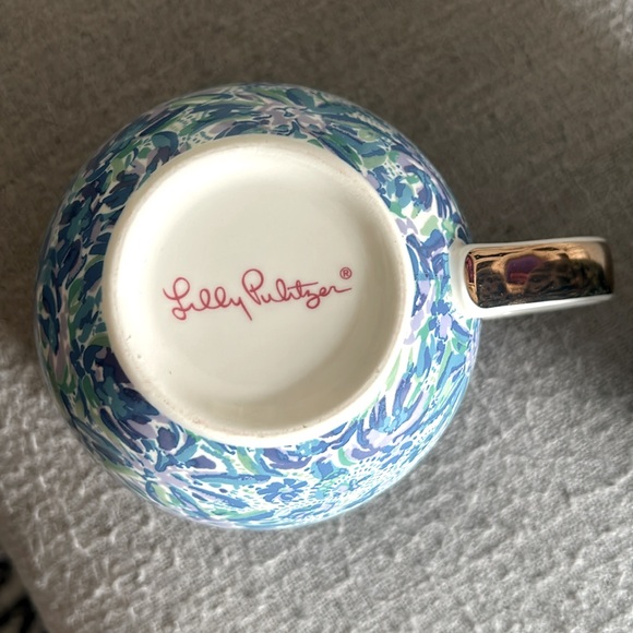 LILLY PULITZER Blue Floral - Gold Handle - Mug Cup Coffee/Tea Collector - Picture 5 of 6